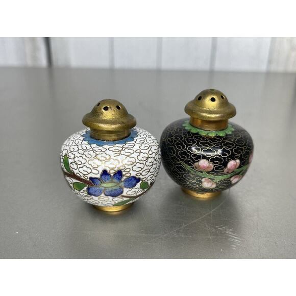 Vintage Cloisonne Enamel Brass Stacking Salt Pepper Shaker White Black - Picture 1 of 6